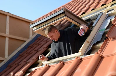 Pose de fenêtres de toit Velux à Hambers
